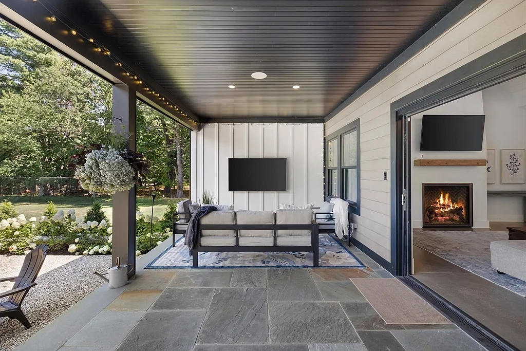 Custom Modern Farm House