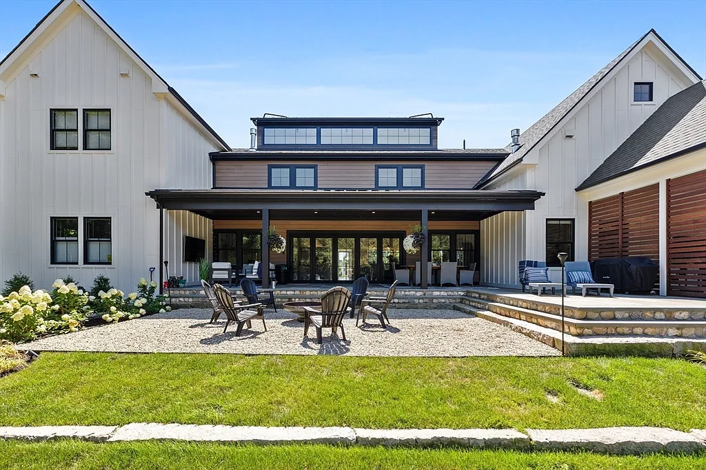 Custom Modern Farm House